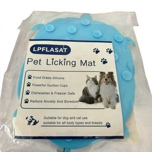 LPFLASAT Brand New Pet Licking Mat For Dogs And Cats -Blue